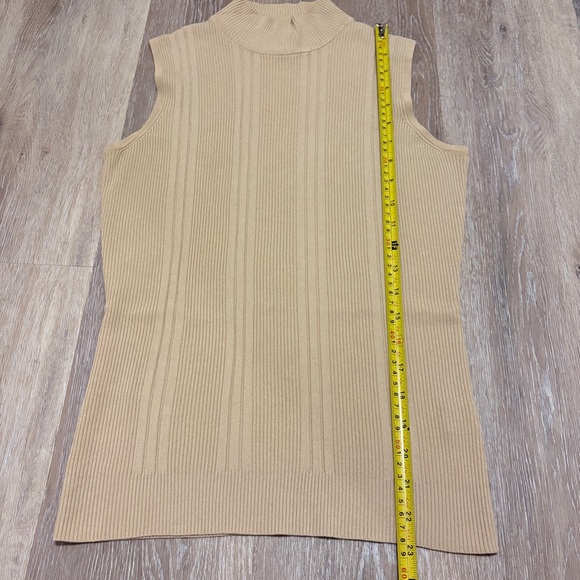 Dress Barn Sleeveless Ribbed High Neck Top Size Medium - Picture 3 of 5